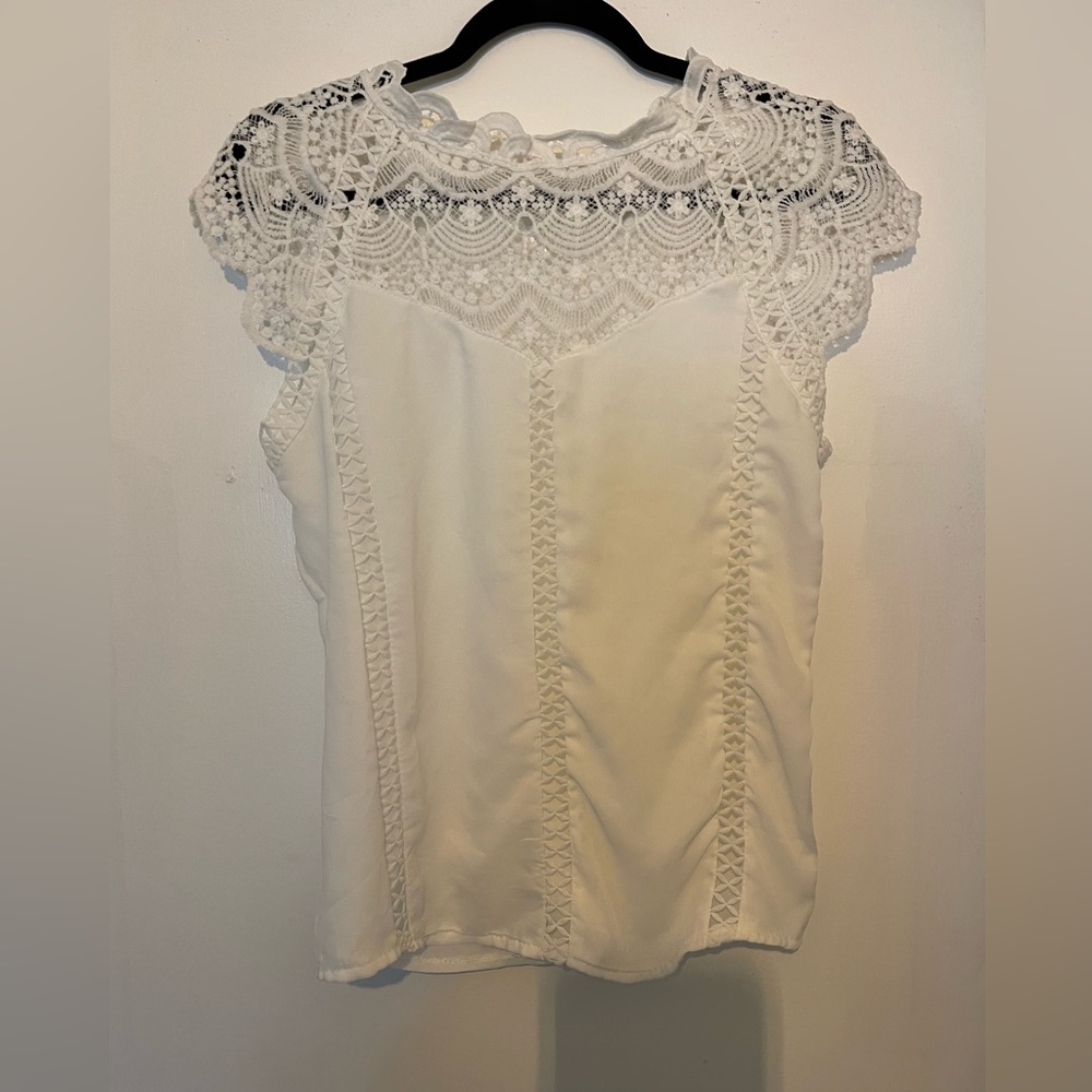 White short sleeve blouse